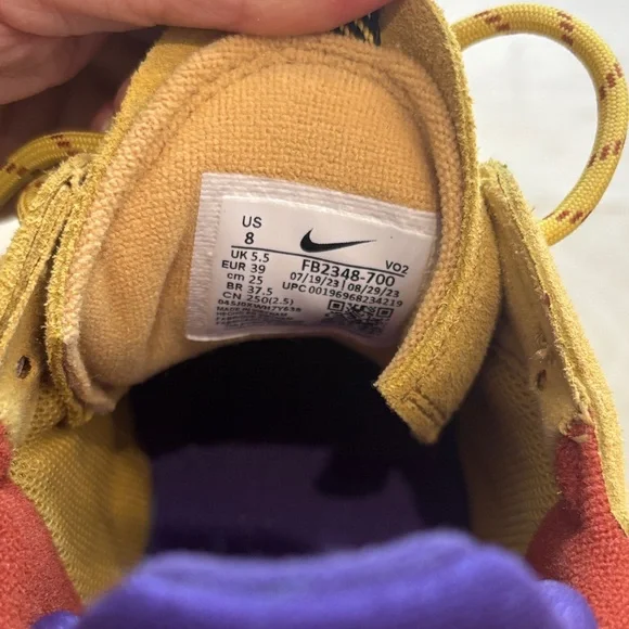 Nike Men's Yellow and Black Sneakers - Picture 3 of 3